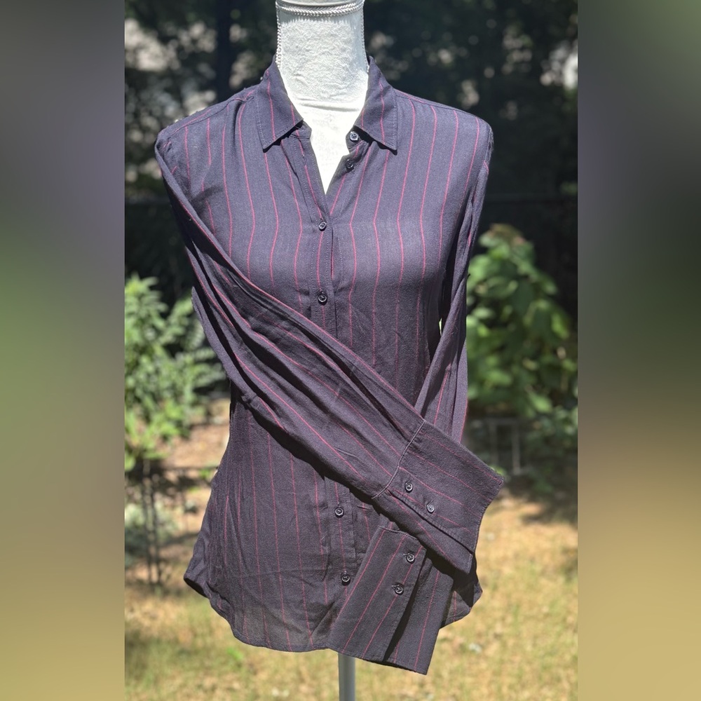 🦋Express Black and Red Striped Button-Down Shirt